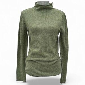 Cashmere Nicole Miller Cozy Warm Normcore Turtleneck Sweater with Rolled Hems